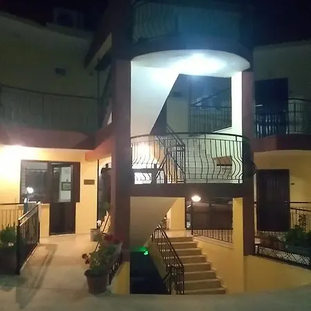 Palmeras Otel Çamyuva